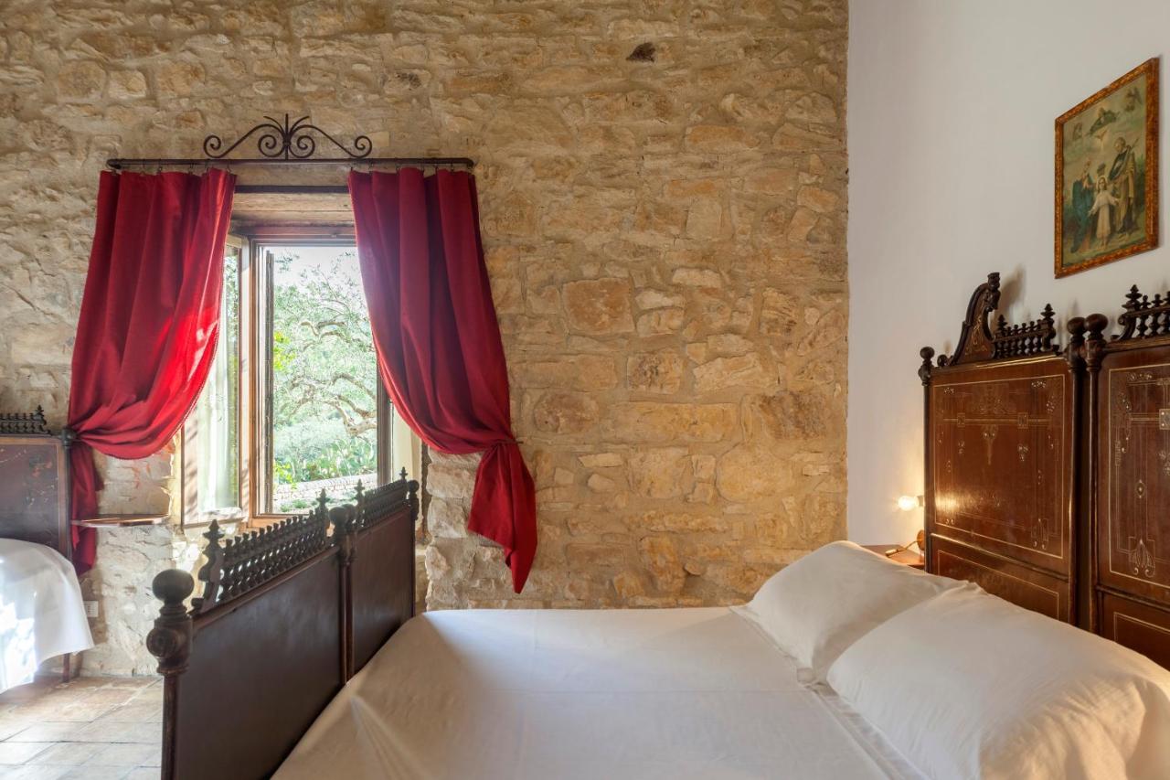 Masseria Fortificata Lo Zafferaneto Buccheri Bagian luar foto